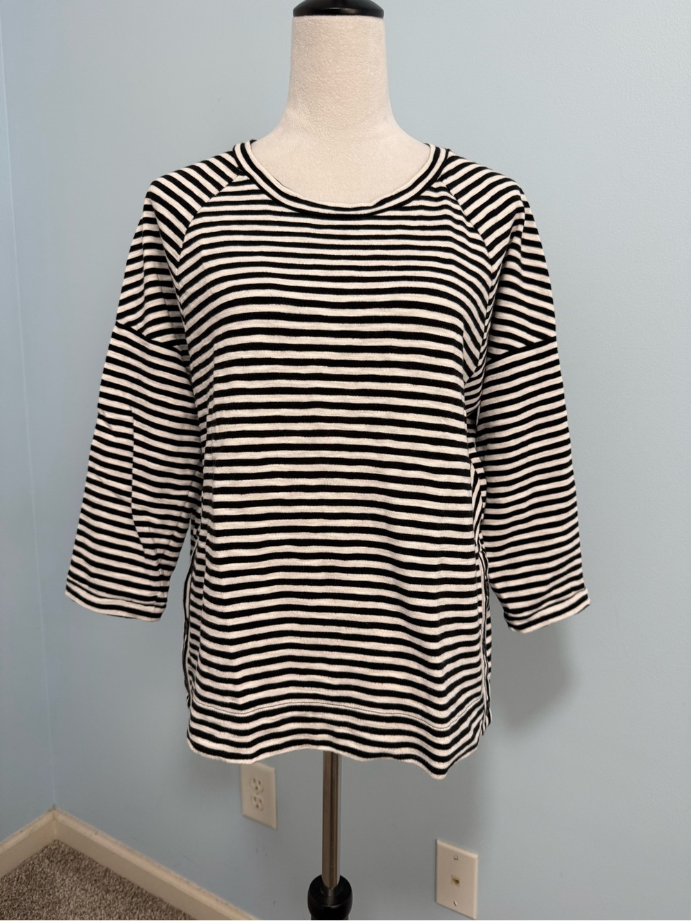 Madewell 1937 Black White Stripe Cotton Top Size M 3/4 Sleeve Side Button Hem